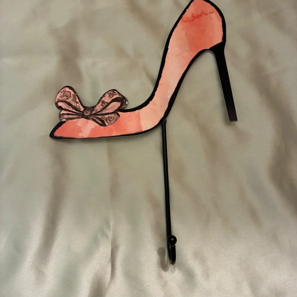 Decorative Fashion Wall Hooks Set of 3 Metal Shoe Purse Hat Pink Red Black EUC